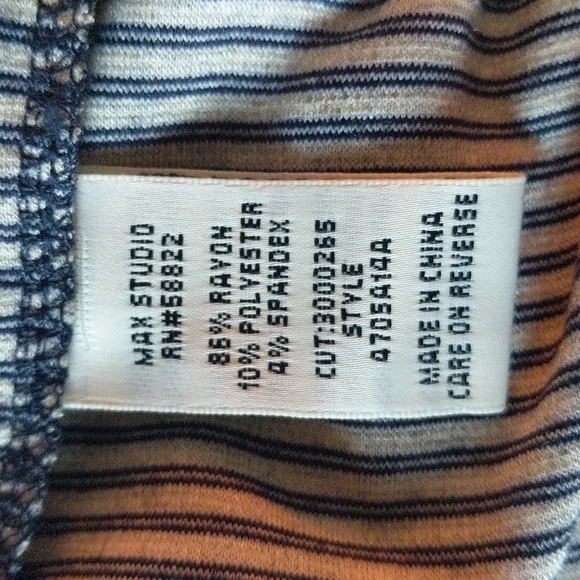 Max Studio Skirt w/ POCKETS Navy & White - Picture 4 of 4